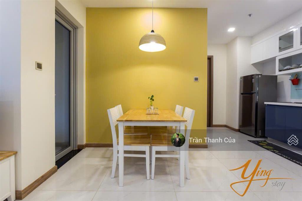 Cho thuê 2pn park 1. dt 80m2, đầy đủ nội thất, taxi vô tới sảnh, phòng khách rộng.  0908 132 ***