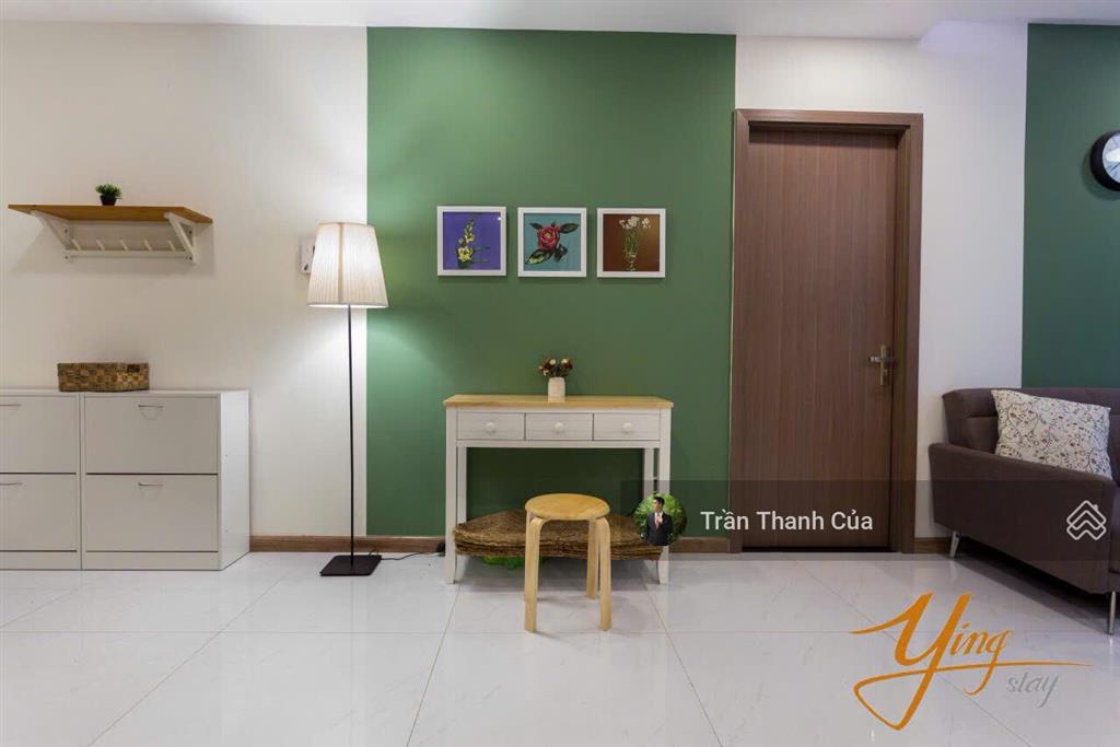 Cho thuê 2pn park 1. dt 80m2, đầy đủ nội thất, taxi vô tới sảnh, phòng khách rộng.  0908 132 ***