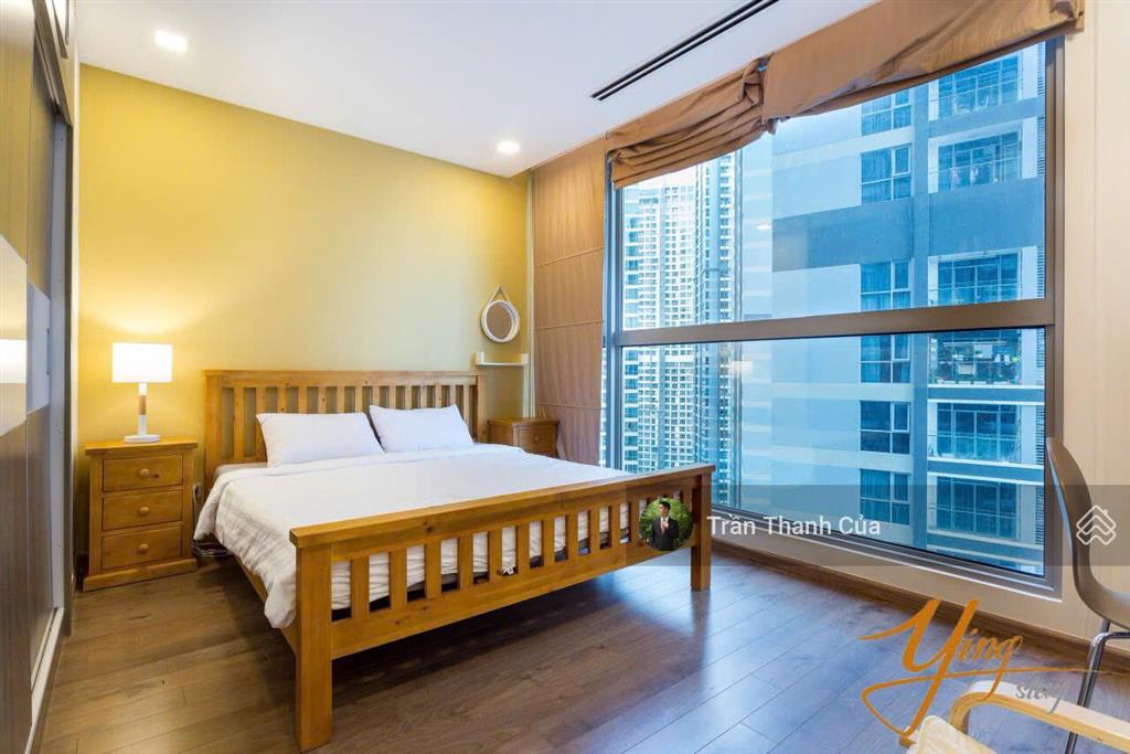 Cho thuê 2pn park 1. dt 80m2, đầy đủ nội thất, taxi vô tới sảnh, phòng khách rộng.  0908 132 ***