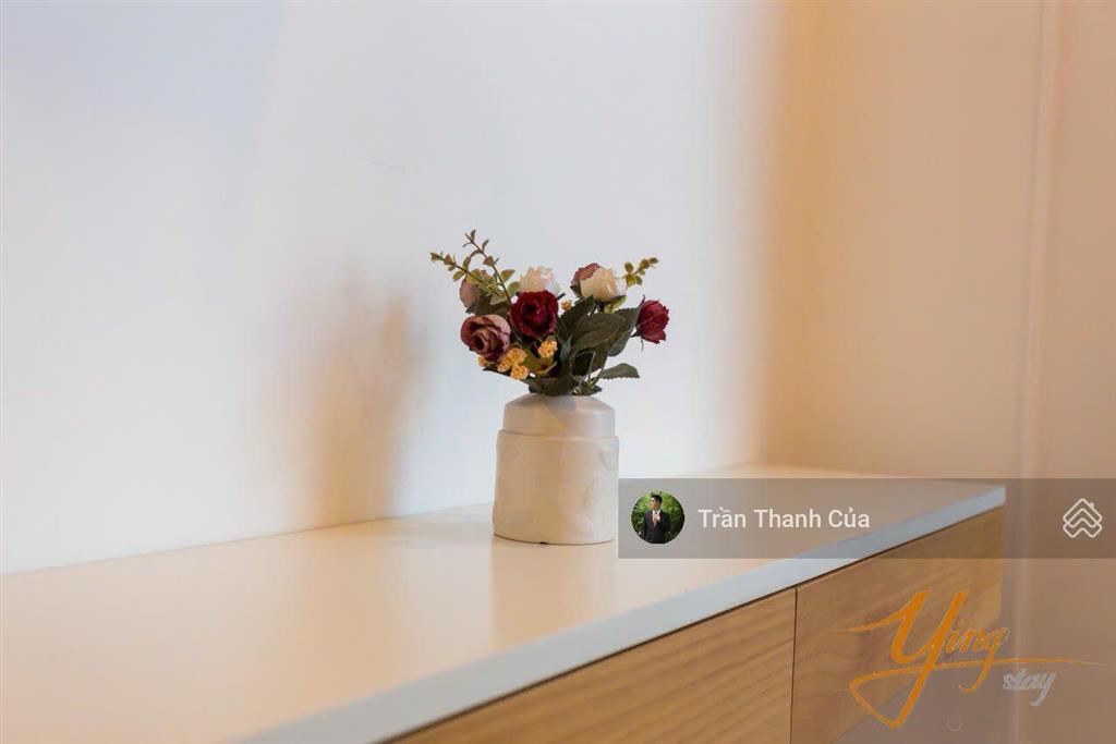 Cho thuê 2pn park 1. dt 80m2, đầy đủ nội thất, taxi vô tới sảnh, phòng khách rộng.  0908 132 ***