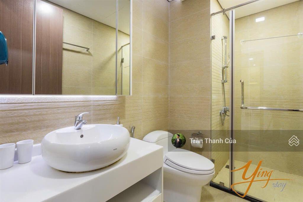 Cho thuê 2pn park 1. dt 80m2, đầy đủ nội thất, taxi vô tới sảnh, phòng khách rộng.  0908 132 ***