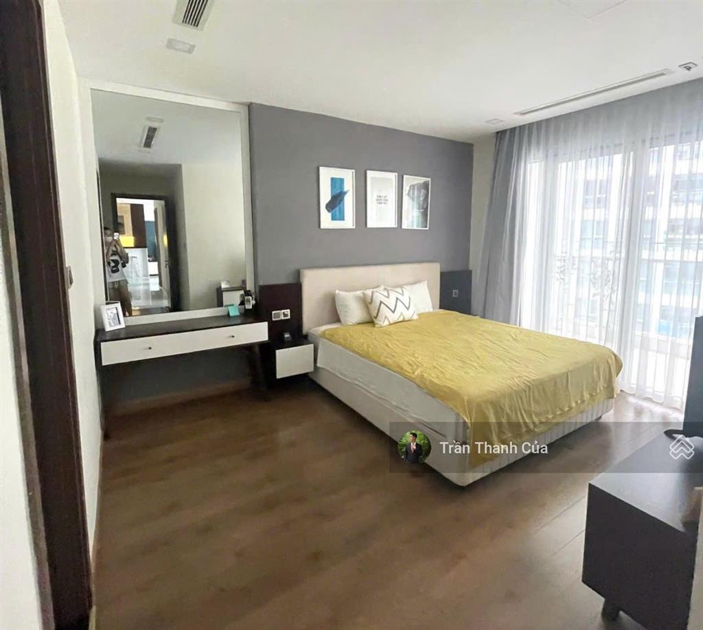 Cho thuê 3pn park 2. diện tích lớn 115m2, có 2 ban công, đầy đủ nội thất. giá thuê 31 triệu còn