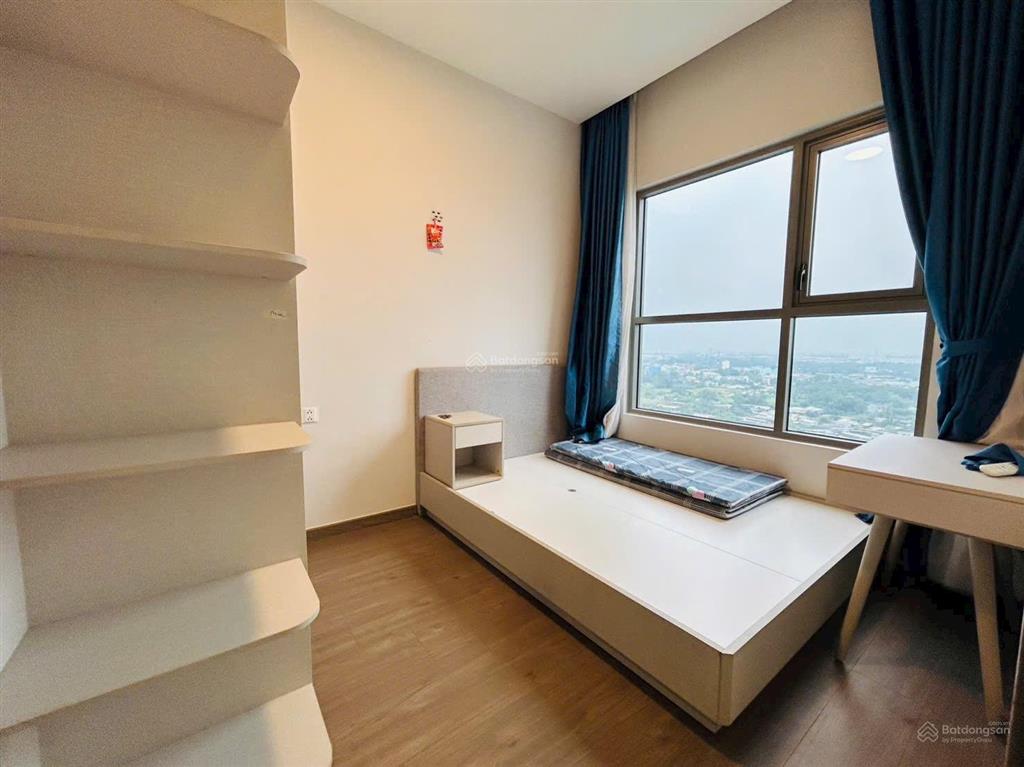 Bán căn sân vườn full nội thất 59m2 + 3m2 giá bán 2,950 tỷ. sổ sẵn.   0909 086 *** (có zalo)