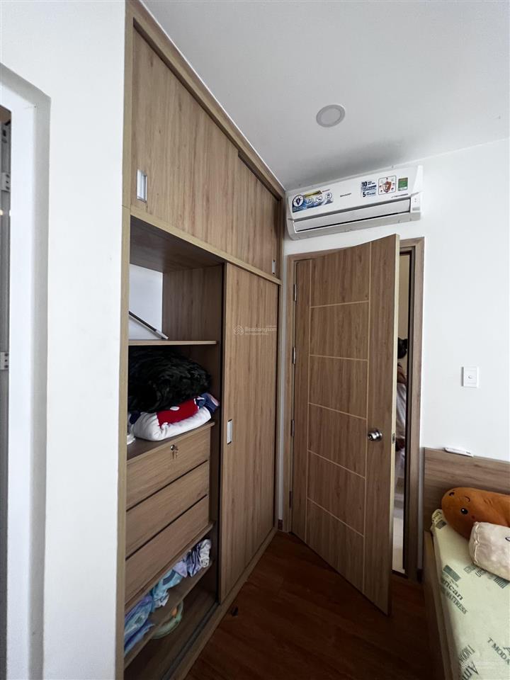 Gấp bán căn hộ mới 90%  rất hiếm, full nội thất, chỉ 2,590 tỷ (62m2),  hương 0909 086 ***