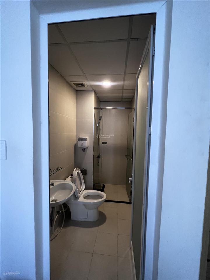 Gấp bán căn hộ mới 90%  rất hiếm, full nội thất, chỉ 2,590 tỷ (62m2),  hương 0909 086 ***