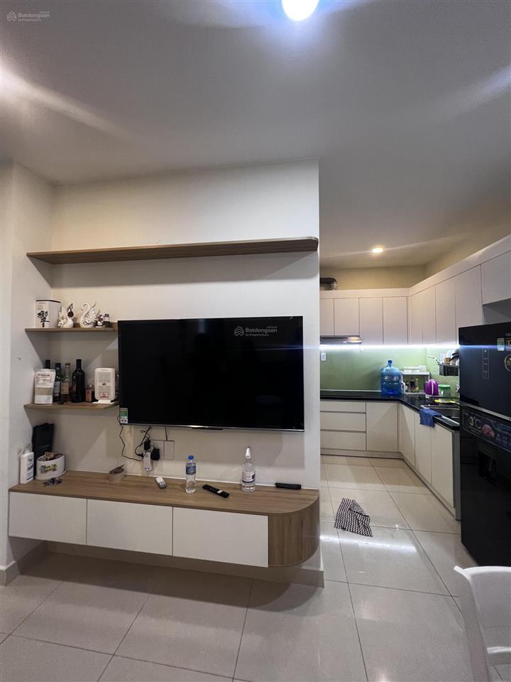 Gấp bán căn hộ mới 90%  rất hiếm, full nội thất, chỉ 2,590 tỷ (62m2),  hương 0909 086 ***