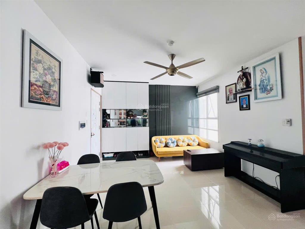 Bán căn 62m2 full nội thất thiết kế đẹp + giá bán k phát sinh 2,550 tỷ + có hỗ trợ vay,  hương