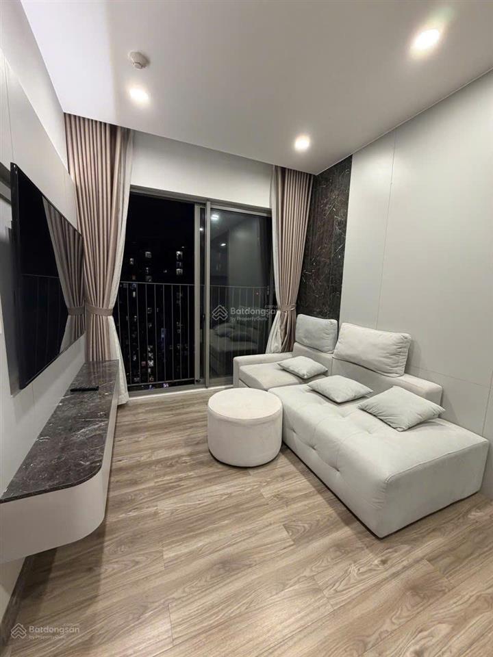 Căn 2pn loại 60m2 + 4m2 sân vườn cần bán  đầy đủ nội thất thiết kế nhà còn rất mới. 0909 086 ***