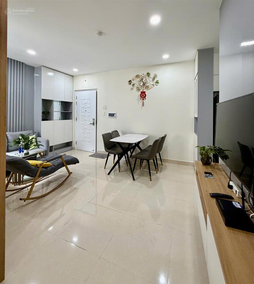 Căn 2 phòng ngủ đủ nội thất cho thuê chỉ 8,5 triệu/tháng.  xem nhà  0909 086 *** có zalo