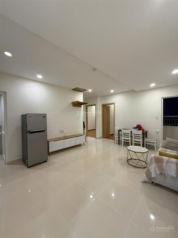Căn 3pn rất mới, có nội thất. giá mềm 8,5 triệu/tháng.  xem nhà  0909 086 *** có zalo