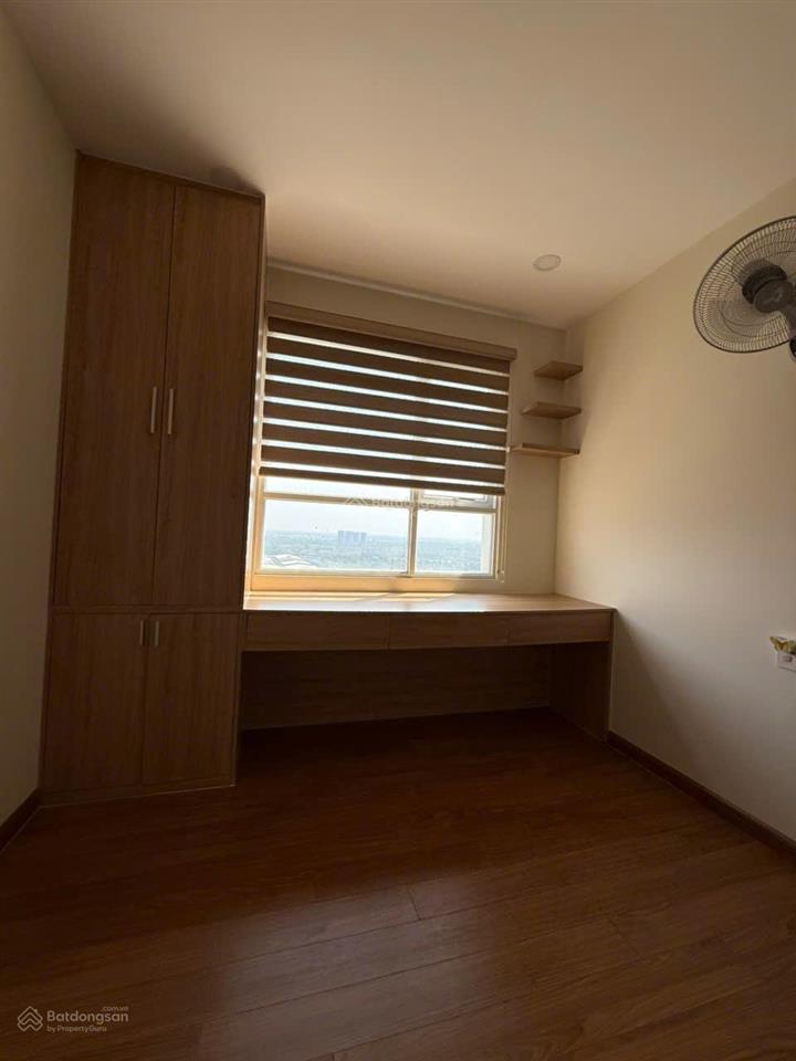 Căn 2 phòng ngủ, bancon đông nam, full nội thất thiết kế giá bán 2,530 tỷ.  hương 0909 086 ***