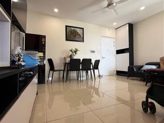 Căn 2 phòng ngủ, bancon đông nam, full nội thất thiết kế giá bán 2,530 tỷ.  hương 0909 086 ***
