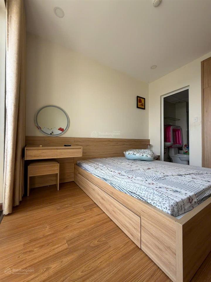 Căn 2 phòng ngủ, bancon đông nam, full nội thất thiết kế giá bán 2,530 tỷ.  hương 0909 086 ***