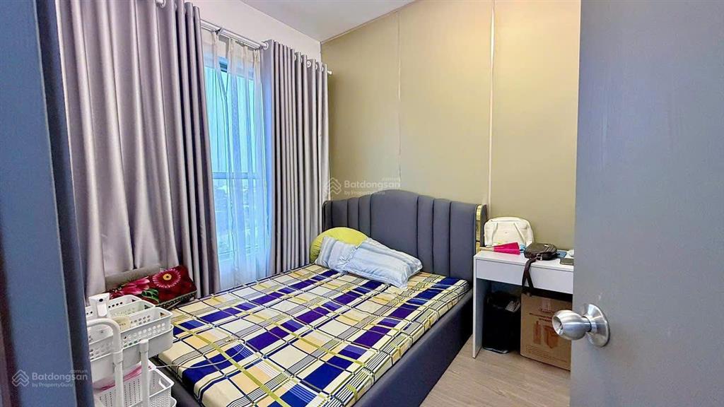 Sổ cầm tay. bán căn 2pn đầy đủ nội thất thiết kế. chỉ 2,765 tỷ.  xem nhà  0909 086 *** hương