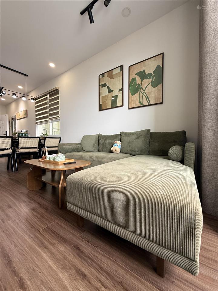 Căn 2pn và 2wc đầy đủ nội thất thiết kế. giá bán 2,5 tỷ (k phát sinh).  0909 086 *** zalo