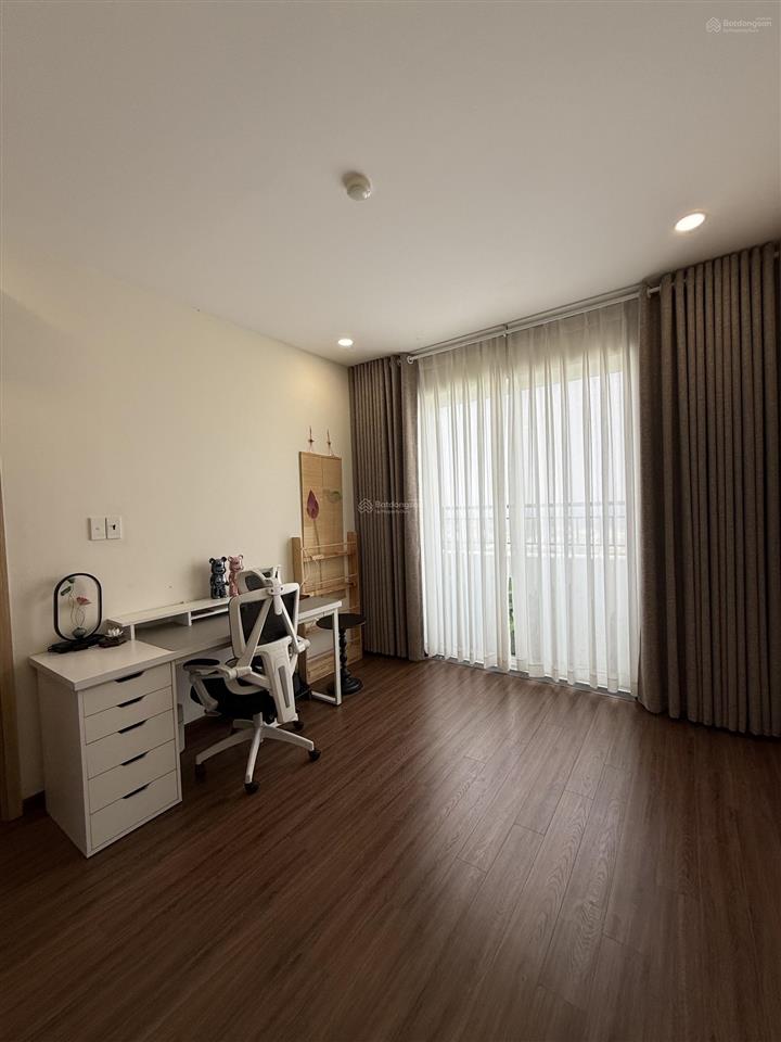 Căn 2pn và 2wc đầy đủ nội thất thiết kế. giá bán 2,5 tỷ (k phát sinh).  0909 086 *** zalo