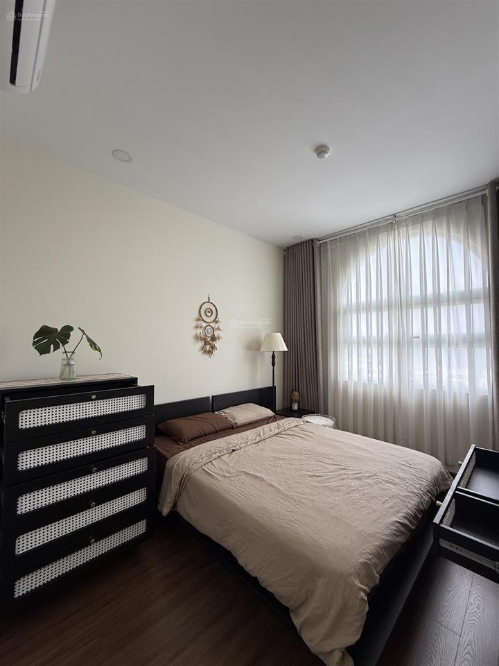 Căn 2pn và 2wc đầy đủ nội thất thiết kế. giá bán 2,5 tỷ (k phát sinh).  0909 086 *** zalo