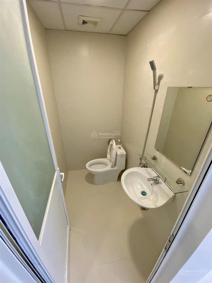Căn 3 phòng ngủ nhà trống cho thuê giá thuê 8 tr/tháng.  hương xem nhà 0909 086 ***