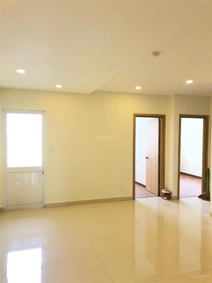 Căn 3 phòng ngủ nhà trống cho thuê giá thuê 8 tr/tháng.  hương xem nhà 0909 086 ***