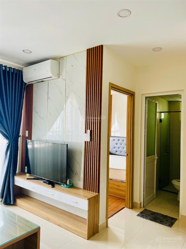 Chuyển việc cần bán căn 2pn view thành phố lung linh đẹp. giá 2,150 tỷ full nội thất.  090908698