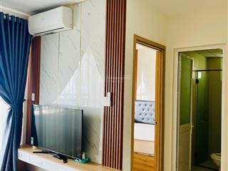 Chuyển việc cần bán căn 2pn view thành phố lung linh đẹp. giá 2,150 tỷ full nội thất.  090908698