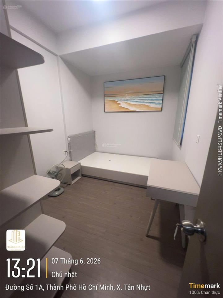 2pn có sẵn giường tủ giá 7tr/tháng thêm máy lạnh, điện máy 8tr/tháng.  hương 0909 086 ***