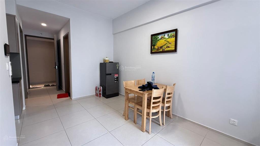 Kẹt vốn bán nhanh căn 2pn cc giá bán 2,6 tỷ (102%).  hương 0909 086 ***