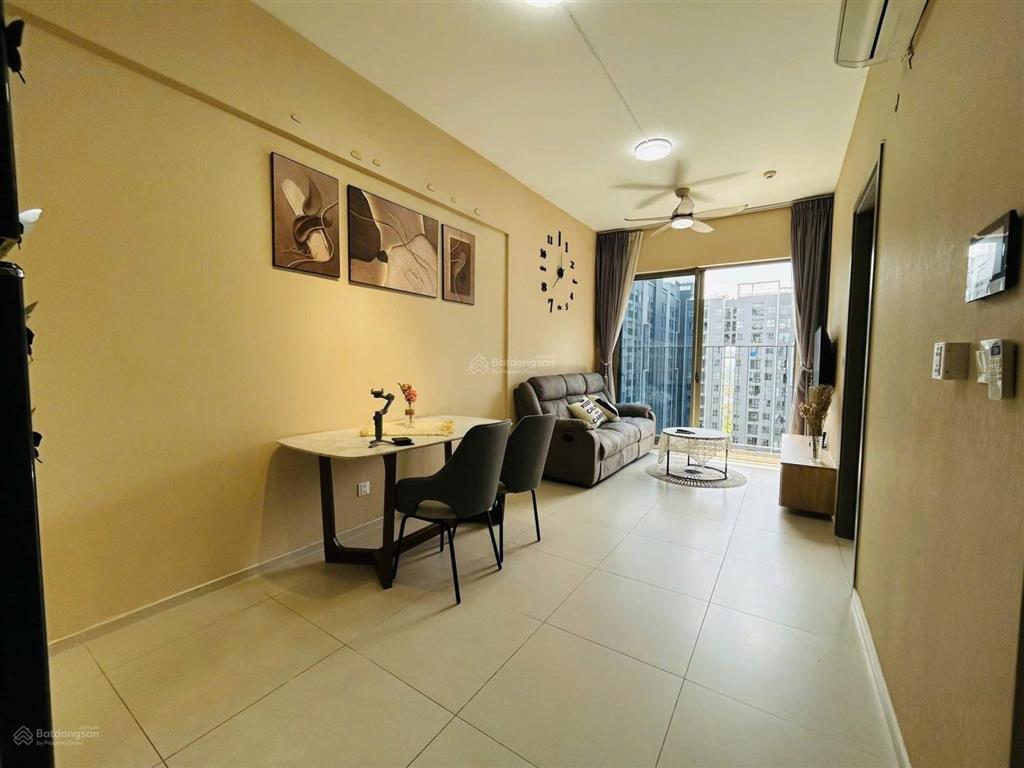 Có tin là có bán các căn westgate chuyển nhượng từ 2,690 tỷ/căn 2pn 3pn.  pkd 0909 086 ***