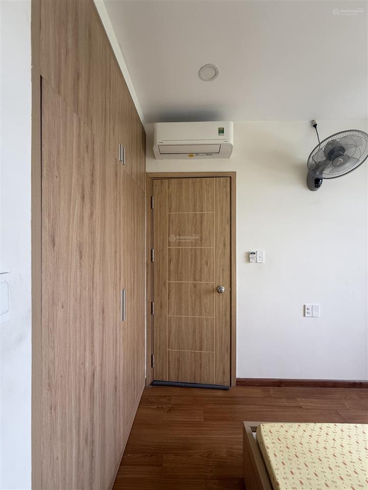 Căn 2pn rộng nhất có nội thất cho thuê chuyển vào ở ngay. giá 8,8 tr/tháng.  hương 0909 086 ***