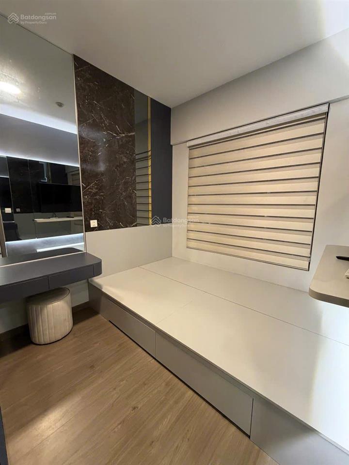 View thành phố. nhà gần như đủ nội thất thiết kế mới và đẹp. 60m2 giá 2,775 tỷ.  0909 086 ***