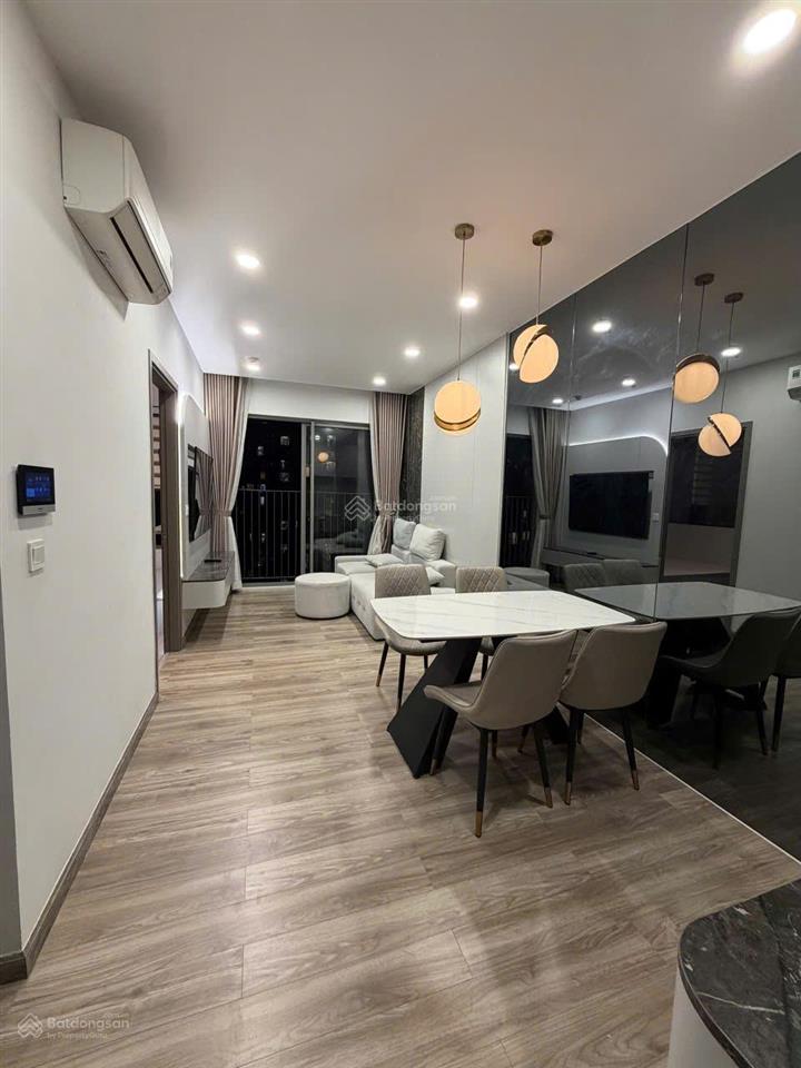 View thành phố. nhà gần như đủ nội thất thiết kế mới và đẹp. 60m2 giá 2,775 tỷ.  0909 086 ***