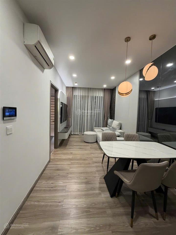 View thành phố. nhà gần như đủ nội thất thiết kế mới và đẹp. 60m2 giá 2,775 tỷ.  0909 086 ***