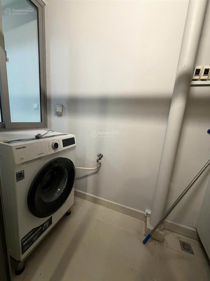 View thành phố. nhà gần như đủ nội thất thiết kế mới và đẹp. 60m2 giá 2,775 tỷ.  0909 086 ***
