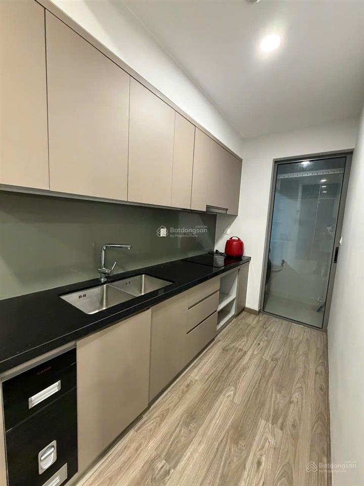 View thành phố. nhà gần như đủ nội thất thiết kế mới và đẹp. 60m2 giá 2,775 tỷ.  0909 086 ***