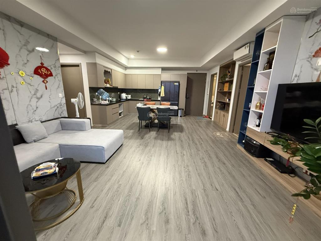Căn góc 3 phòng ngủ cần bán đầy đủ nội thất, giá bán 4,5 tỷ.  0909 086 *** zalo