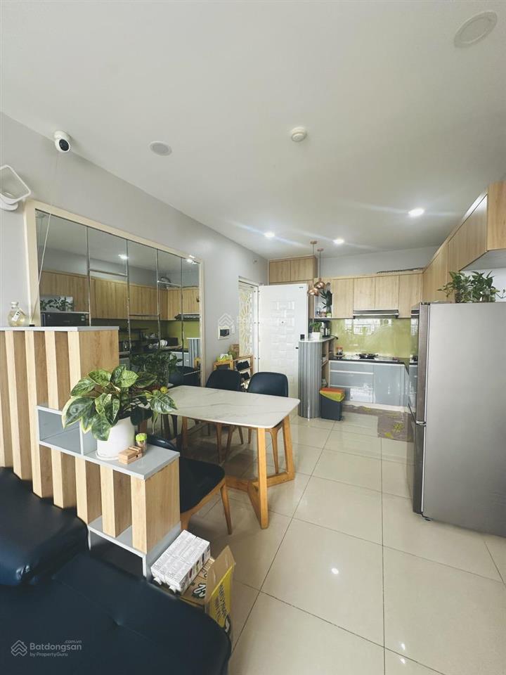 Cần bán căn góc 3pn có nội thất. giá bán 2,9 tỷ.  0909 086 *** zalo