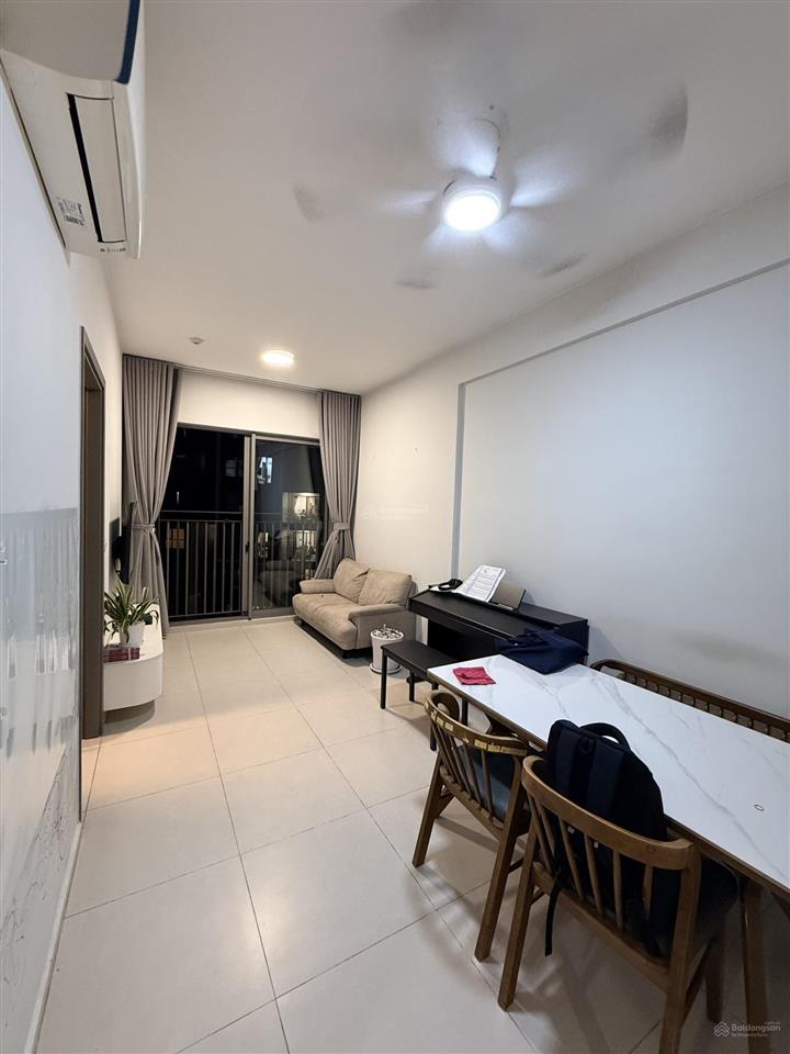 Bán căn 2pn full nội thất cao cấp. giá bán 2,7 tỷ đã có sổ.  hương  0909 086 *** zalo
