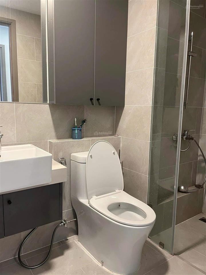 Cho thuê căn hộ 2pn & 2wc đầy đủ nội thất giá thuê chỉ 9 tr/tháng (view hồ).  hương 0909 086 ***