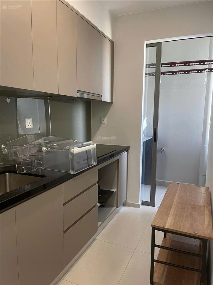 Cho thuê căn hộ 2pn & 2wc đầy đủ nội thất giá thuê chỉ 9 tr/tháng (view hồ).  hương 0909 086 ***