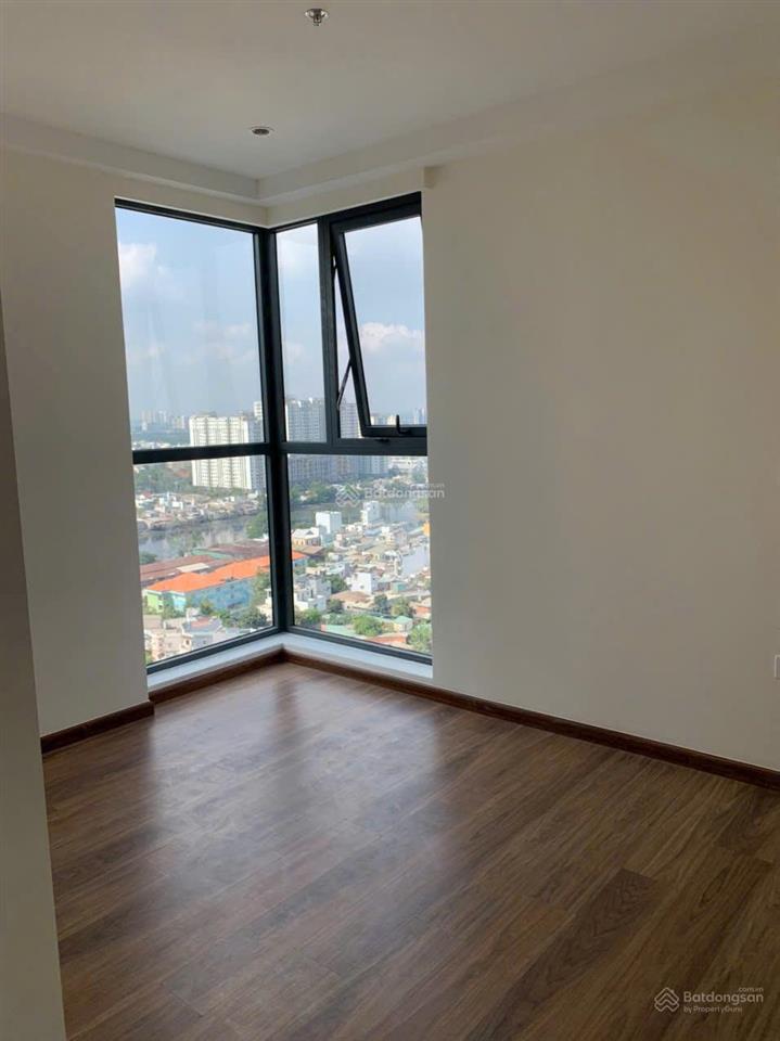 Chuyển về đồng nai gia đình cần bán căn góc 71m2. giá bán 4,7 tỷ.  hương xem nhà 0909 086 ***