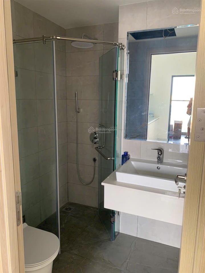 Chuyển về đồng nai gia đình cần bán căn góc 71m2. giá bán 4,7 tỷ.  hương xem nhà 0909 086 ***