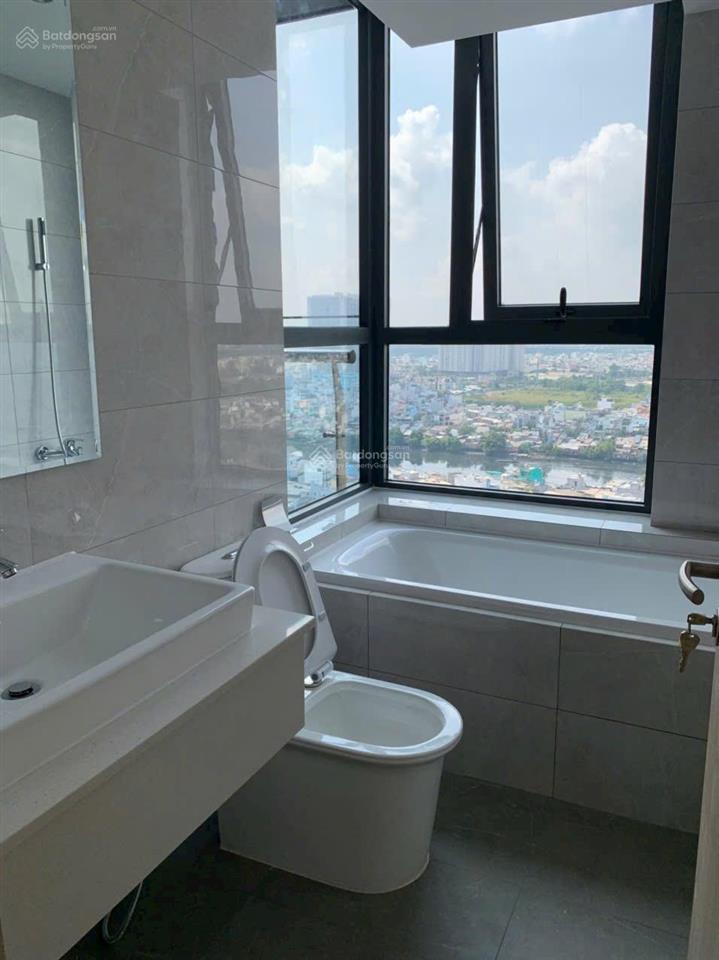 Chuyển về đồng nai gia đình cần bán căn góc 71m2. giá bán 4,7 tỷ.  hương xem nhà 0909 086 ***