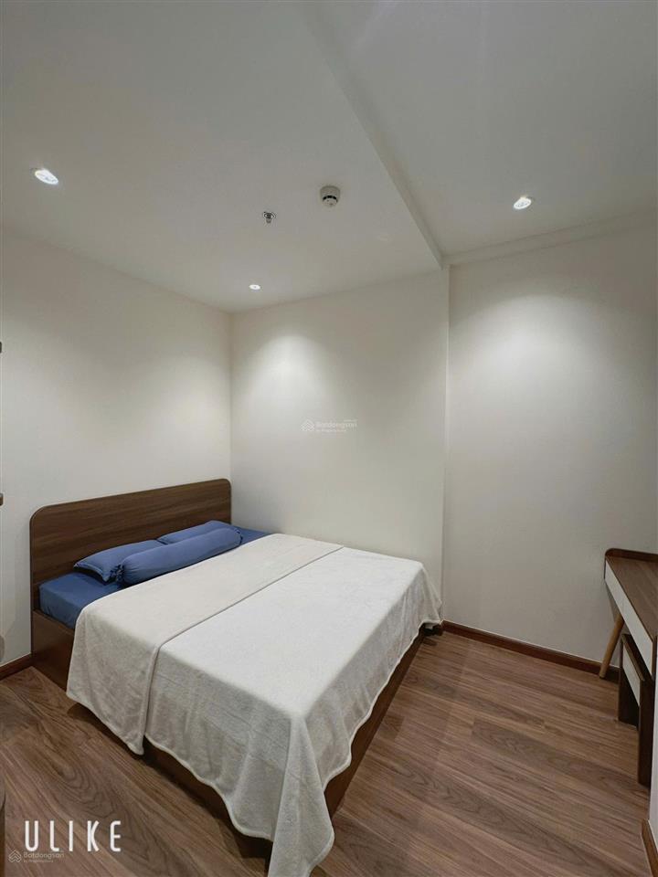 Chuyển công tác về quê, gia đình bán lại căn 2pn view sông và quận 1. nhà mới 100%. chỉ 4,6 tỷ.