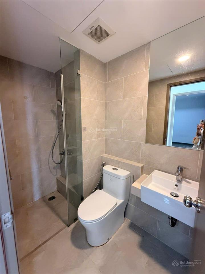Căn 2pn có máy lạnh + rèm giá thuê chỉ 7 tr/tháng.  hương 0909 086 *** (zalo)