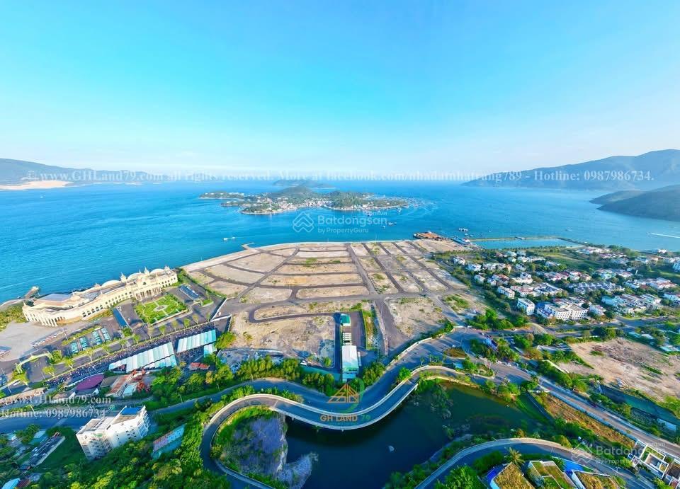 Nổi bật bán lỗ căn vinhomes pearl bay nha trang nhà 4 tầng chỉ 11tỷ8 giá đã vat hiếm có 1 căn ạ