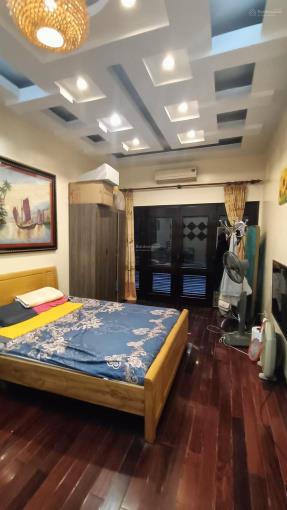 Nhà mễ trì hạ dt 54m2  mt 4,2m nở hậu  lô góc  10m ô tô tránh