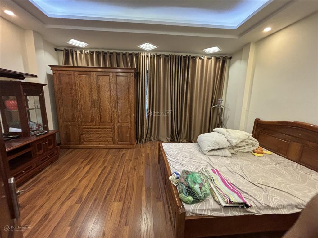 Nhà mễ trì hạ dt 54m2  mt 4,2m nở hậu  lô góc  10m ô tô tránh