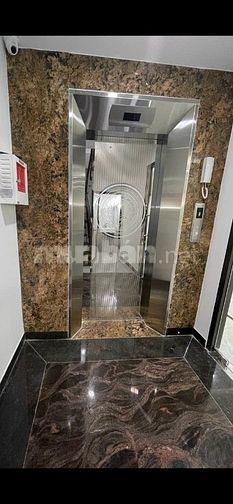 Giá tốt khu vực!  bán nhà tu hoàng 7 tầng thang máy  đường rộng 10m có vỉa hè