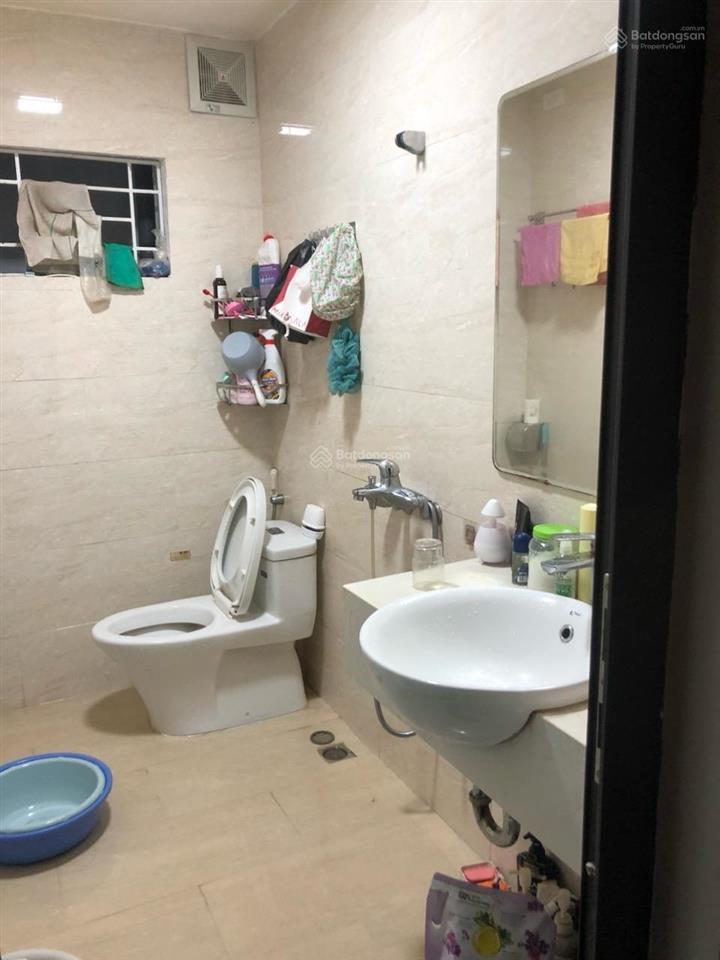 Bán nhà ngõ 267 hồ tùng mậu dt 38m2  mt 6m  lô góc  ô tô vào  9,9 tỷ