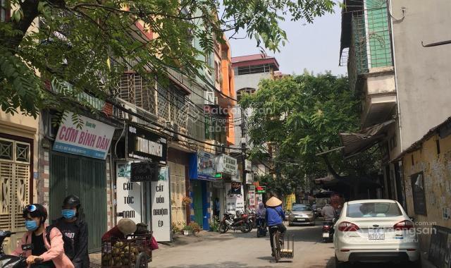 Bán nhà 2 tầng võ chí công (chỉ tính đất). sổ đỏ 33m2  giá 5,8 tỷ